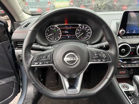 Used 2025 Nissan Sentra SR FWD image 21