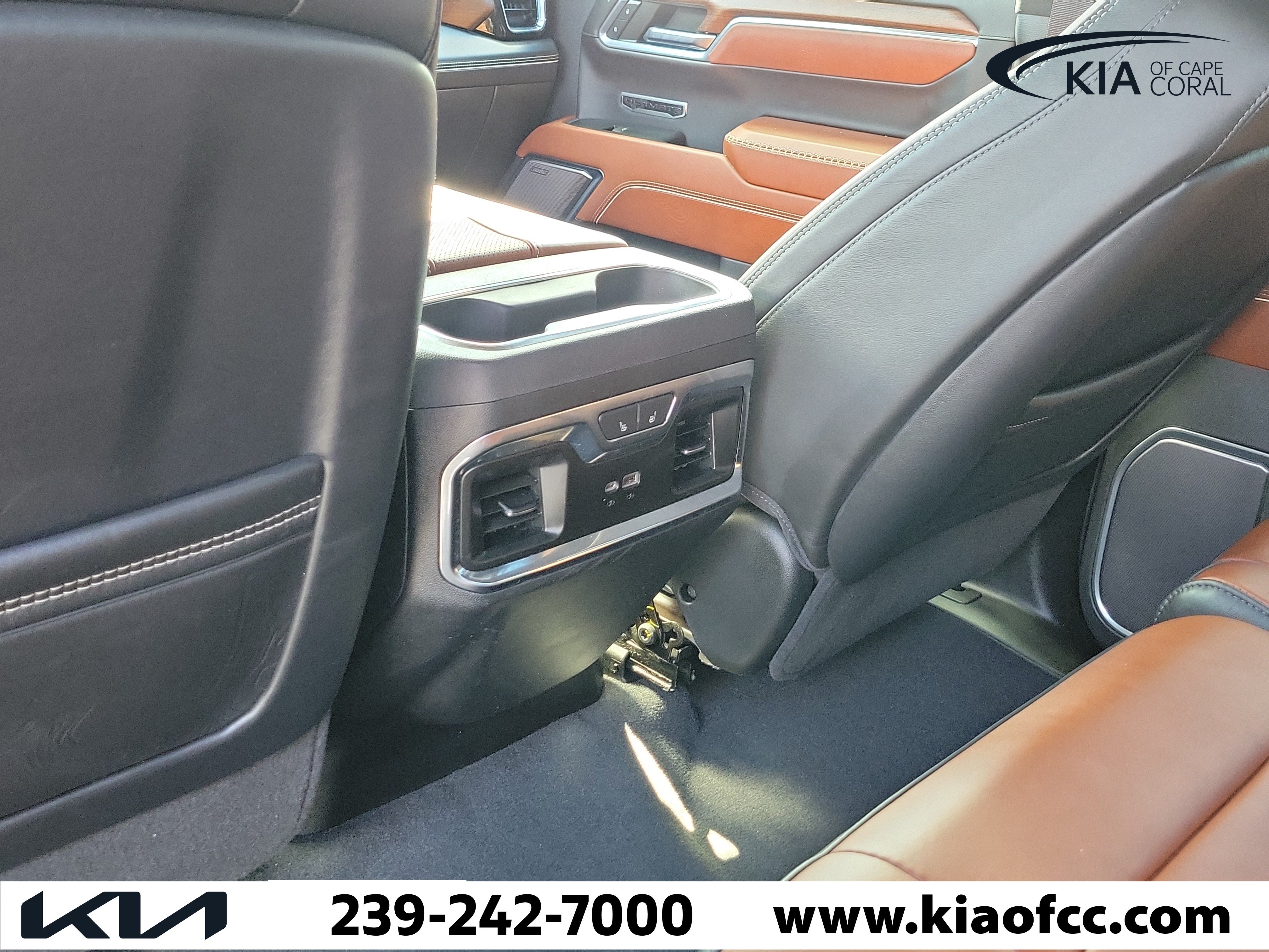 Used 2023 GMC Sierra 1500 Denali Ultimate AWD/4WD image 12