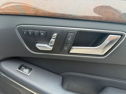 Used 2014 Mercedes-Benz E 350 4MATIC Sedan image 47