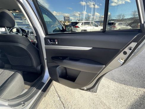 Used 2013 Subaru Outback 2.5i Premium w/ All-Weather Pkg image 15