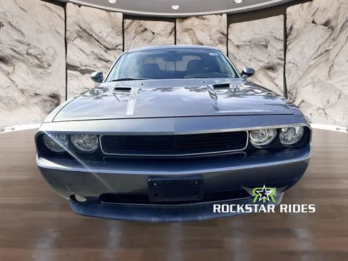 Used 2011 Dodge Challenger RWD image 5