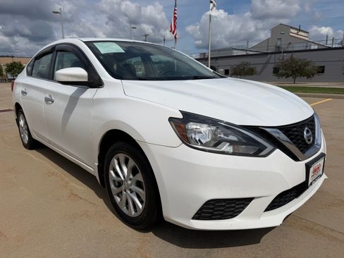 Used 2017 Nissan Sentra S FWD image 11
