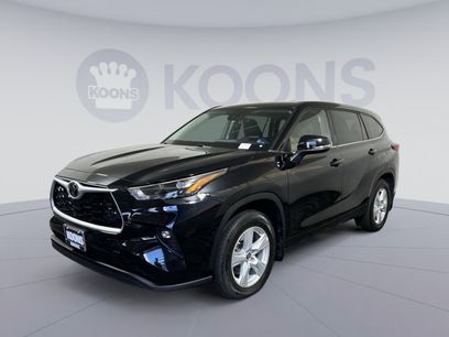 Used 2022 Toyota Highlander LE