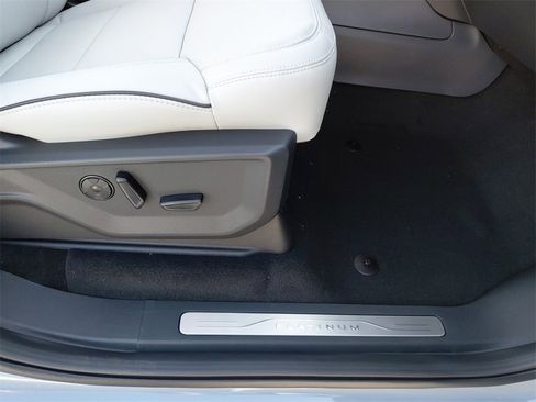 New 2025 Ford Expedition Max Platinum w/ Platinum Ultimate Package image 17