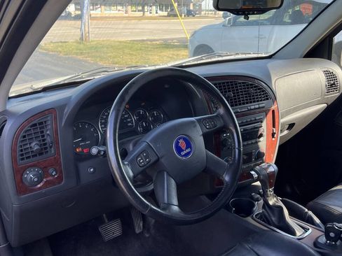 Used 2005 Saab 9-7X Arc image 10