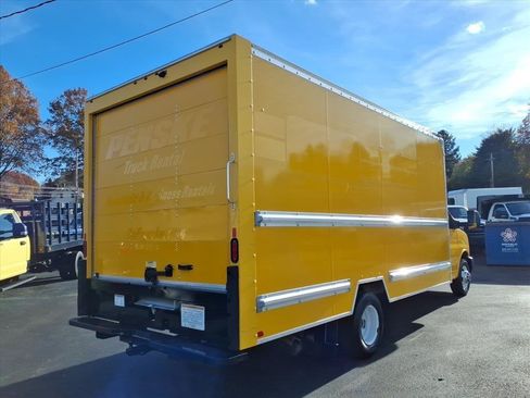 Used 2021 GMC Savana 3500 Extended w/ Power Convenience Package RWD image 5