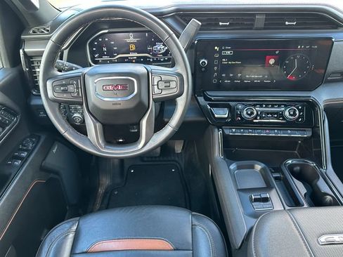 Used 2024 GMC Sierra 2500 AT4 w/ AT4 Premium Plus Package image 11