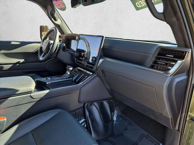 Used 2025 Lexus GX 550 AWD/4WD image 23