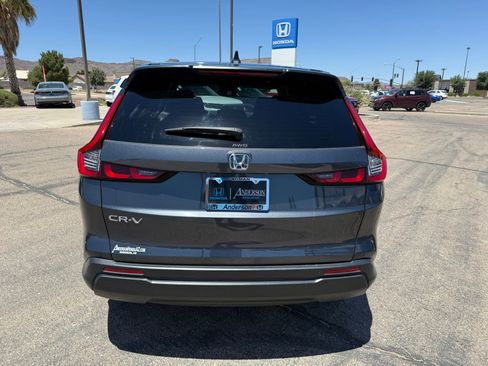 Used 2025 Honda CR-V EX image 7