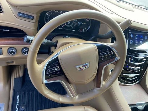 Used 2017 Cadillac Escalade Platinum AWD/4WD image 17