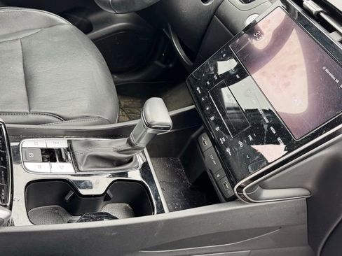 Used 2023 Hyundai Santa Cruz Limited image 15