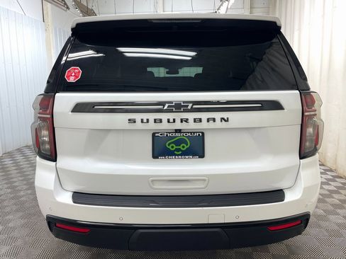 Certified 2024 Chevrolet Suburban Z71 w/ Luxury Package image 28