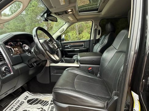 Used 2018 RAM 2500 Laramie image 9