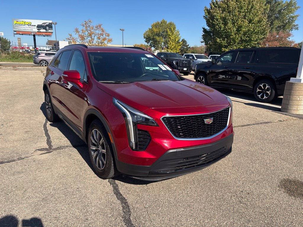 Used 2021 Cadillac XT4 Sport w/ Sun And Sound Package AWD/4WD image 3