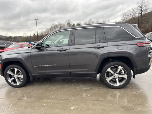 Used 2023 Jeep Grand Cherokee 4WD 4xe w/ Luxury Tech Group II image 11