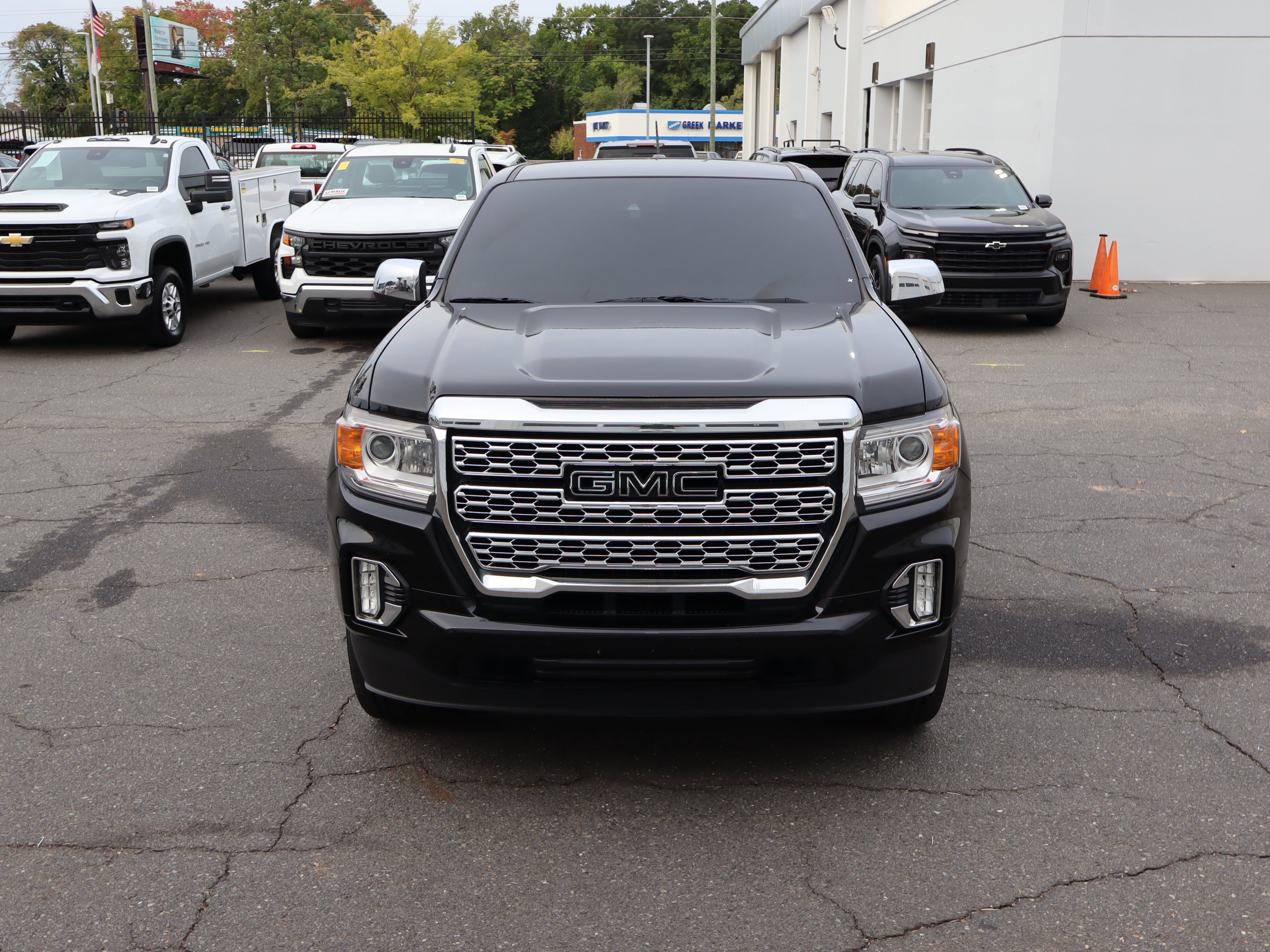 Used 2022 GMC Canyon Denali AWD/4WD image 3