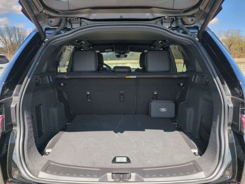 New 2026 Land Rover Discovery Sport Landmark image 16