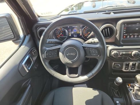 Used 2019 Jeep Wrangler Sport AWD/4WD image 13