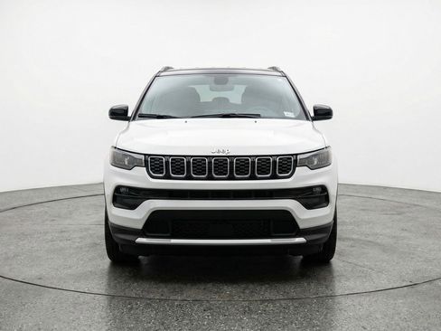 Used 2025 Jeep Compass Limited AWD/4WD image 2