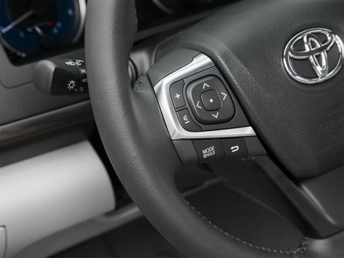Used 2017 Toyota Camry SE FWD image 48
