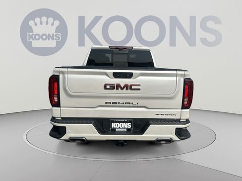 Used 2024 GMC Sierra 1500 Denali w/ Denali Reserve Package AWD/4WD image 15