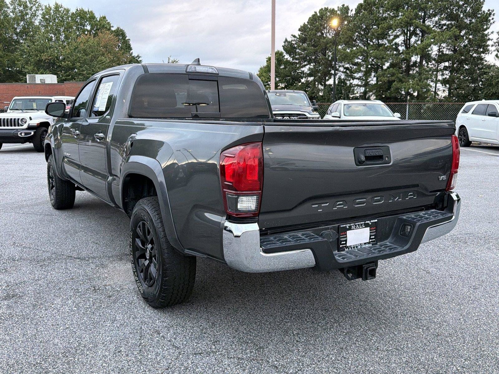 Used 2019 Toyota Tacoma SR5 RWD image 7