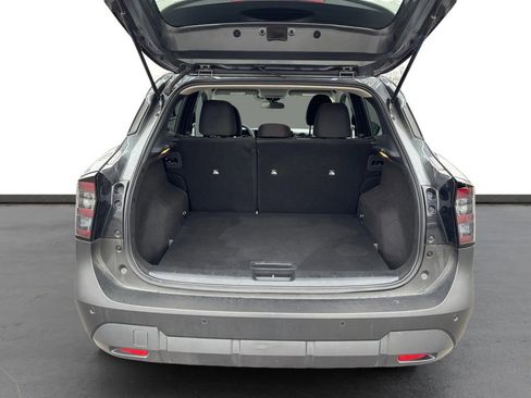 Used 2025 Nissan Kicks SV image 24