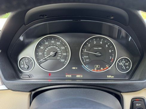 Used 2015 BMW 320i Sedan RWD image 20