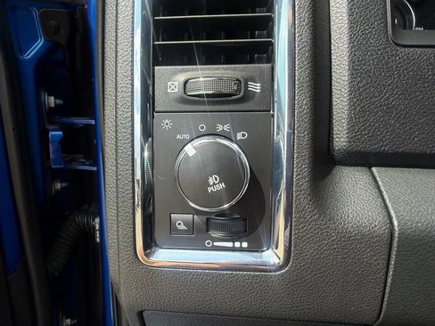Used 2016 RAM 1500 Laramie w/ Convenience Group AWD/4WD image 58