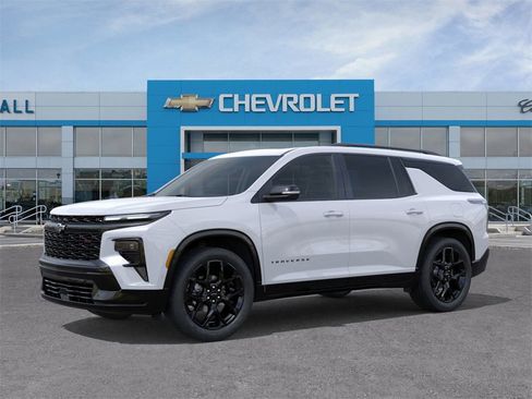 New 2026 Chevrolet Traverse RS image 2