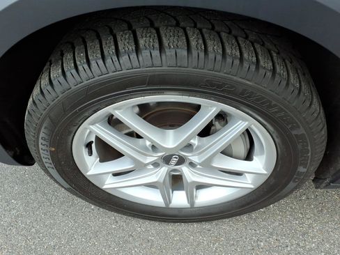 Used 2017 Audi A4 2.0T allroad Premium Plus AWD/4WD image 6