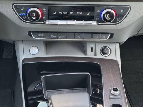 Used 2025 Audi Q5 2.0T Premium Plus image 16