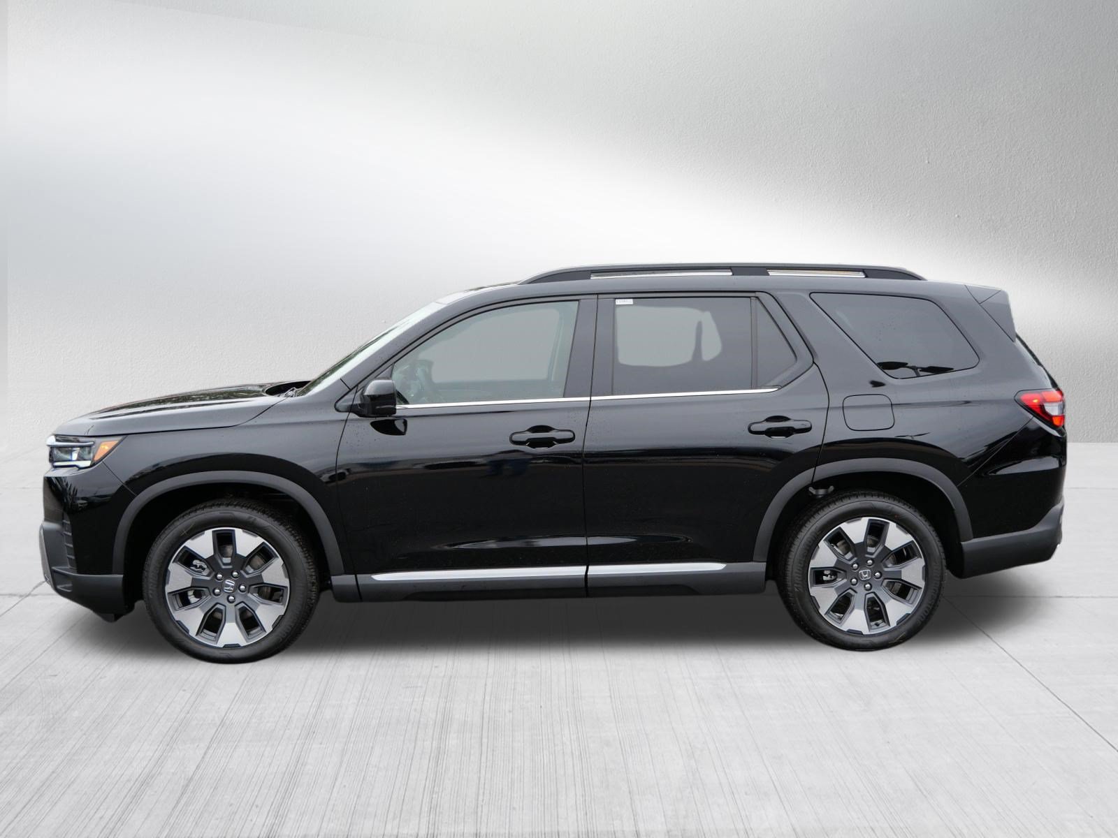 Certified 2026 Honda Pilot Elite image 4