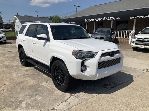 Used 2016 Toyota 4Runner SR5 RWD image 1
