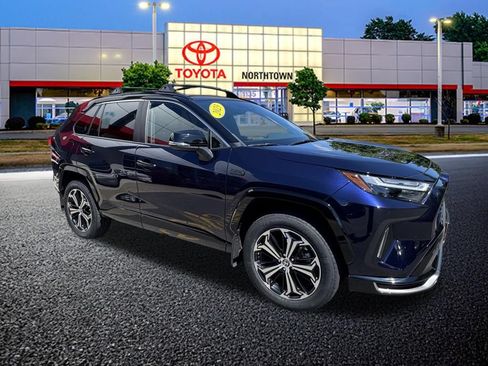 Used 2023 Toyota RAV4 XSE w/ Weather Package AWD/4WD image 30