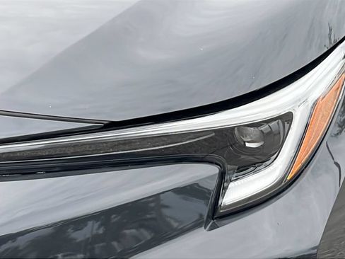 Certified 2024 Toyota Corolla SE w/ SE Premium Package FWD image 23