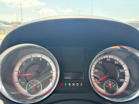 Used 2018 Dodge Grand Caravan SE FWD image 13