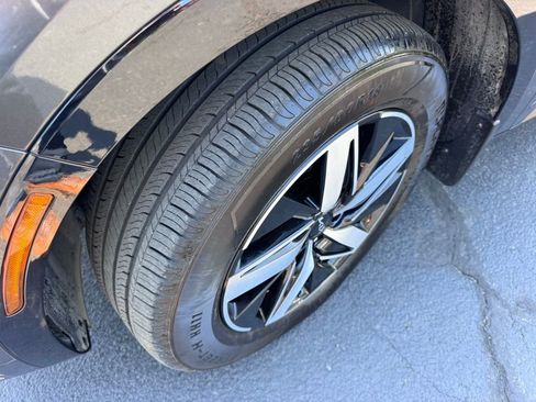 Used 2022 Kia Sorento S FWD image 15