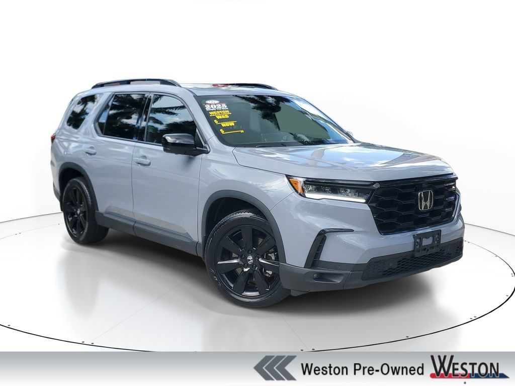 Used 2025 Honda Pilot Black Edition image 1