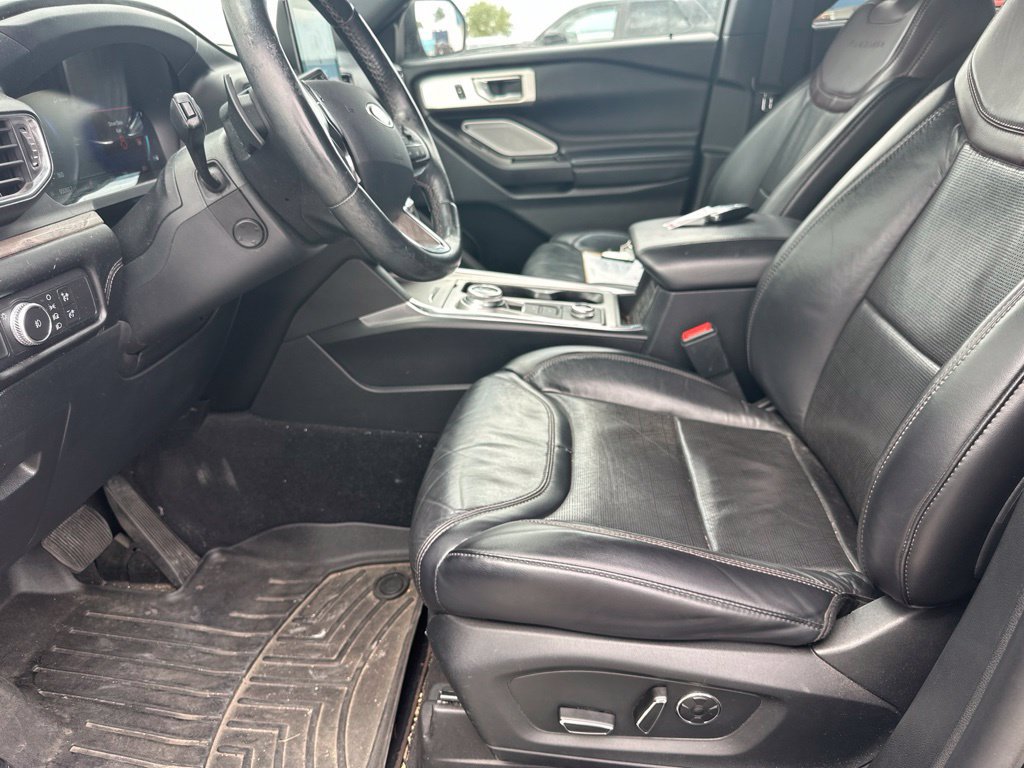 Certified 2020 Ford Explorer Platinum w/ Premium Technology Package AWD/4WD image 14