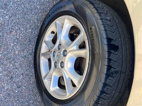 Used 2004 Toyota Sienna LE w/ LE Pkg 12 AWD/4WD image 12