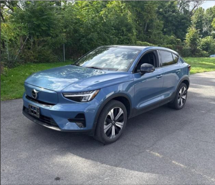 Used 2023 Volvo C40 Recharge Core AWD/4WD image 23