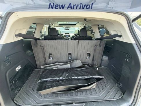 Used 2022 Subaru Ascent Limited w/ Technology Package AWD/4WD image 9