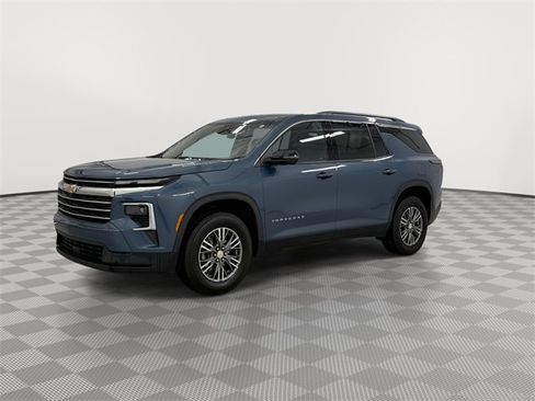 Certified 2025 Chevrolet Traverse LT image 4