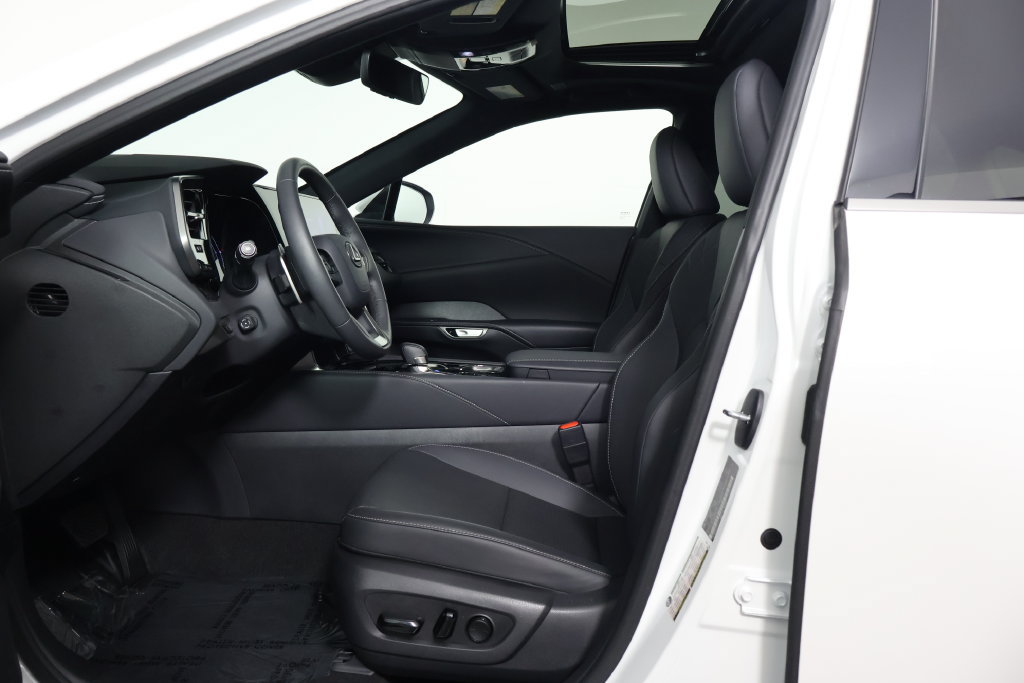 Certified 2024 Lexus RX 350 FWD w/ Technology Package image 10