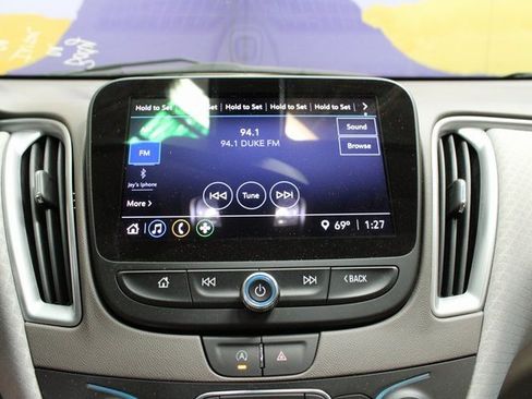 Used 2021 Chevrolet Malibu LS image 14