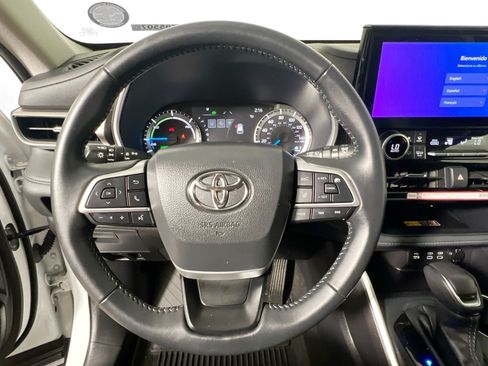 Used 2026 Toyota Highlander XLE AWD/4WD image 17