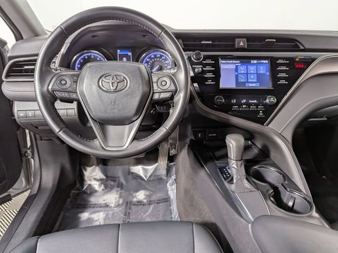 Used 2019 Toyota Camry SE FWD image 13