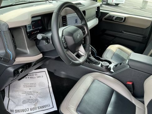 Used 2024 Ford Bronco Wildtrak AWD/4WD image 16