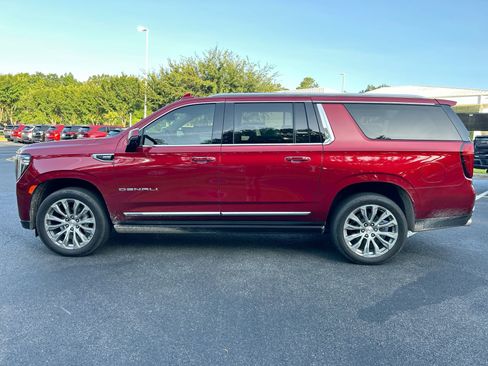 Used 2023 GMC Yukon XL Denali image 6